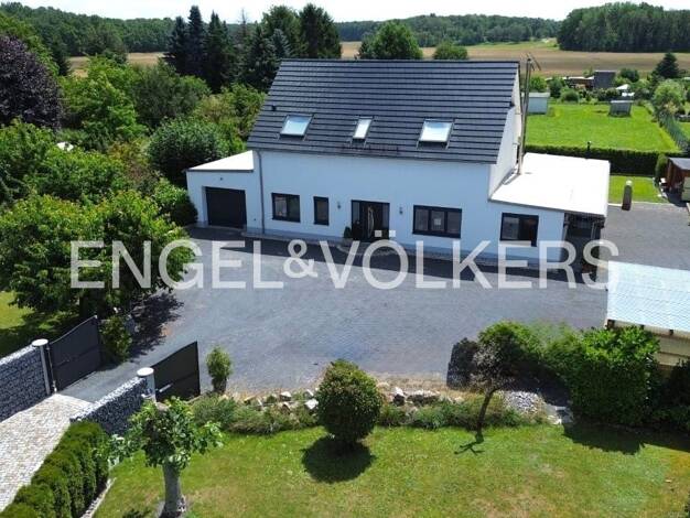 Einfamilienhaus zum Kauf 330.000 € 5 Zimmer 155 m² 1.600 m² Grundstück Kamenz Kamenz 01917