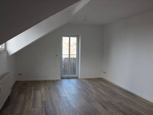 Wohnung zur Miete 365 € 2 Zimmer 66,5 m² Döbeln Döbeln 04720