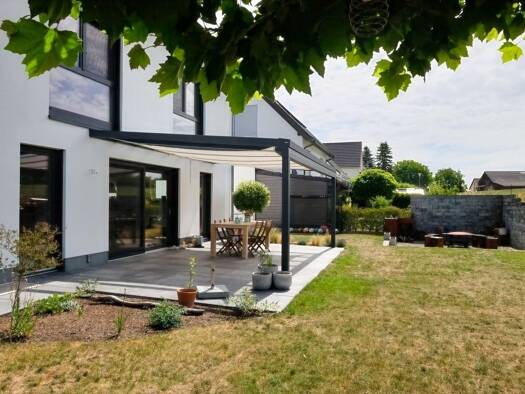 Einfamilienhaus zum Kauf 799.000 € 6,5 Zimmer 219 m² 467 m² Grundstück Bietingen Gottmadingen 78244