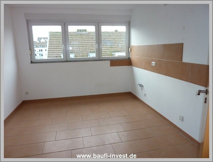 Wohnung zur Miete 935 € 3 Zimmer 110 m²<br/>Wohnfläche 3.<br/>Geschoss ab sofort<br/>Verfügbarkeit Weinhagenstr. 16 Ruhrort Duisburg 47119