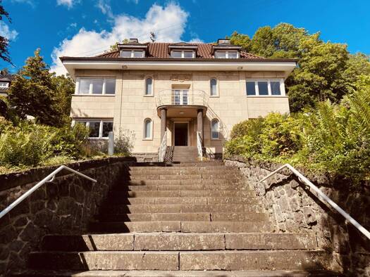 Einfamilienhaus zur Miete 2.800 € 12 Zimmer 240 m² 1.750 m² Grundstück frei ab sofort Mayen Mayen 56727