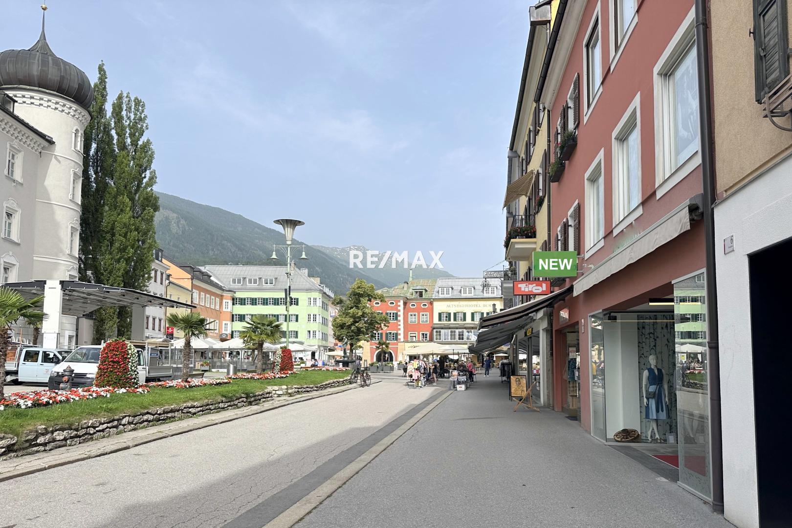 Laden zur Miete 3.100 € 260 m²<br/>Verkaufsfläche Lienz 9900