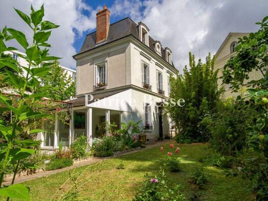 Einfamilienhaus zum Kauf 1.100.000 € 11 Zimmer Centre Tours 37000