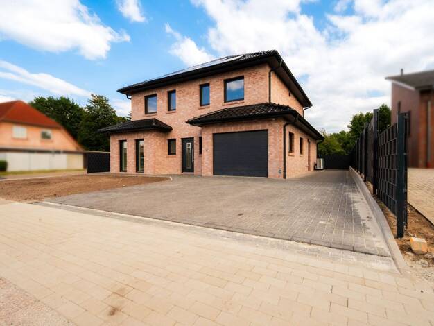 Einfamilienhaus zum Kauf - Erstbezug 589.000 € 5 Zimmer 166,3 m² 450 m² Grundstück Papenburg Papenburg 26871