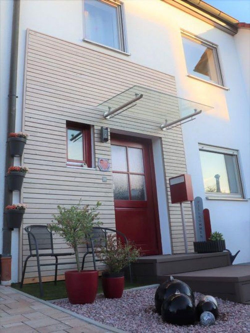 Reihenmittelhaus zum Kauf provisionsfrei 389.000 € 6,5 Zimmer 140 m²<br/>Wohnfläche 200 m²<br/>Grundstück Breslauer Straße Dinkelsbühl Dinkelsbühl 91550