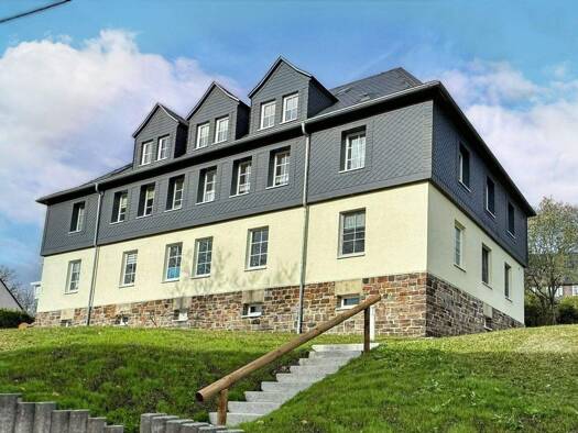 Wohnung zum Kauf 92.000 € 4 Zimmer 97,3 m² 1. Geschoss Klingenthal 08248