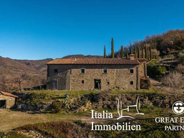 Bauernhaus zum Kauf 700.000 € 19 Zimmer 384 m² 369.000 m² Grundstück Gubbio 06024