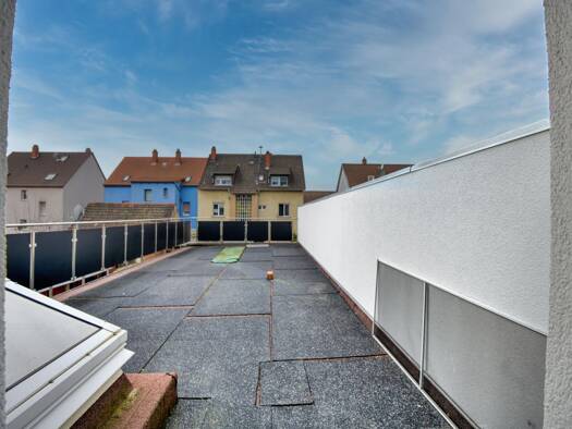 Wohnung zum Kauf 270.000 € 6 Zimmer 175,8 m² Sandhofen Sandhofen 68307