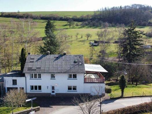 Einfamilienhaus zum Kauf 185.000 € 5 Zimmer 150 m² 2.154 m² Grundstück Dahlem 54636