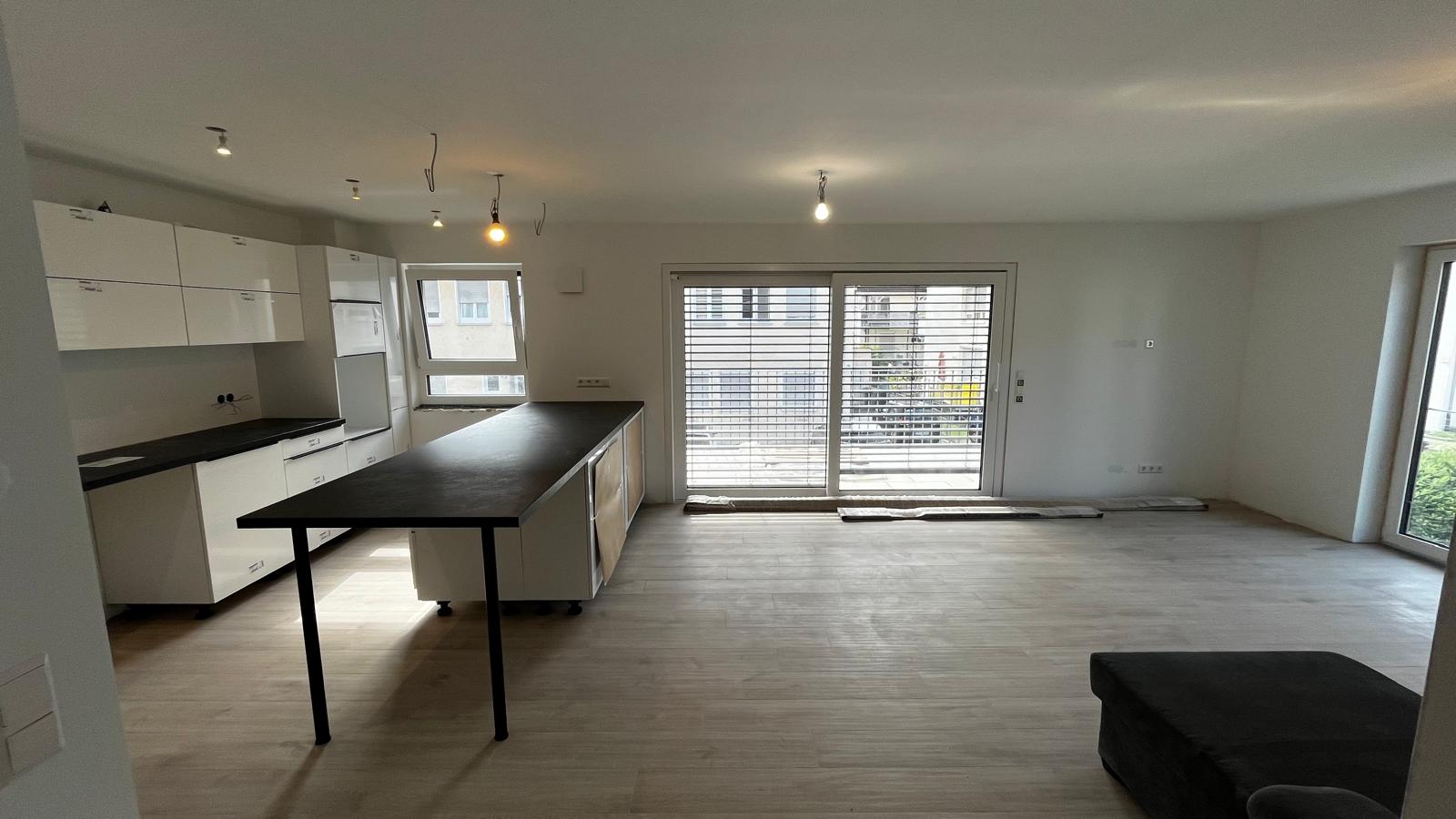 Wohnung zur Miete 1.500 € 3 Zimmer 93 m²<br/>Wohnfläche 1.<br/>Geschoss ab sofort<br/>Verfügbarkeit Friedrichshafen - Mitte 3 Friedrichshafen 88045