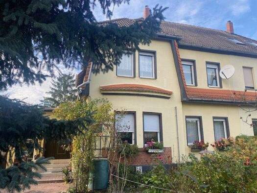 Doppelhaushälfte zum Kauf 190.000 € 5 Zimmer 130 m² 1.148 m² Grundstück frei ab sofort Merseburg Merseburg 06217