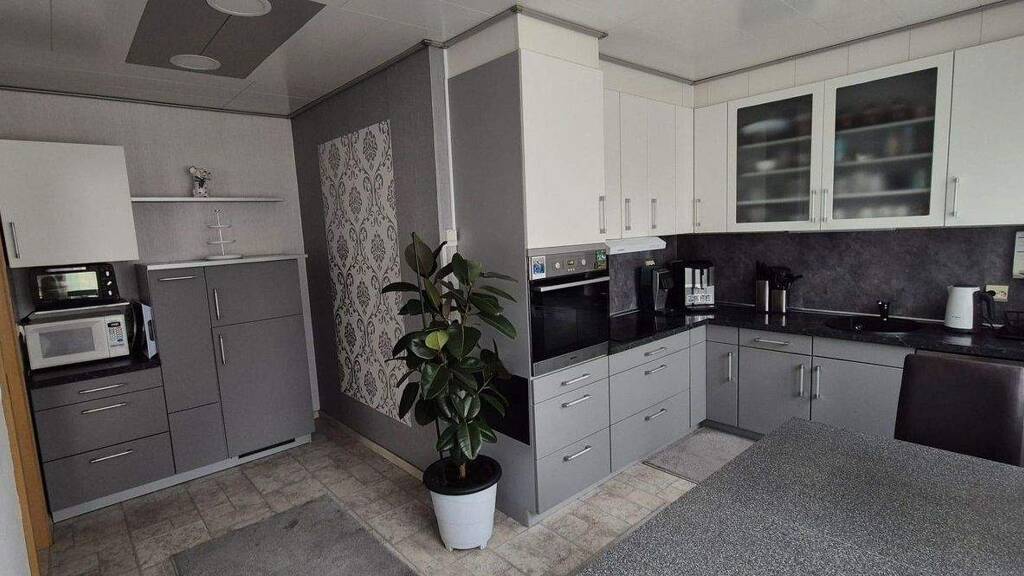 Wohnung zum Kauf provisionsfrei 285.000 € 4 Zimmer 120 m² 1. Geschoss frei ab 01.10.2026 Reinhardshof Wertheim 97877