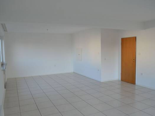 Wohnung zur Miete 900 € 3,5 Zimmer 96 m² Geschoss 1/3 frei ab 01.09.2026 Ochshausen Lohfelden 34253