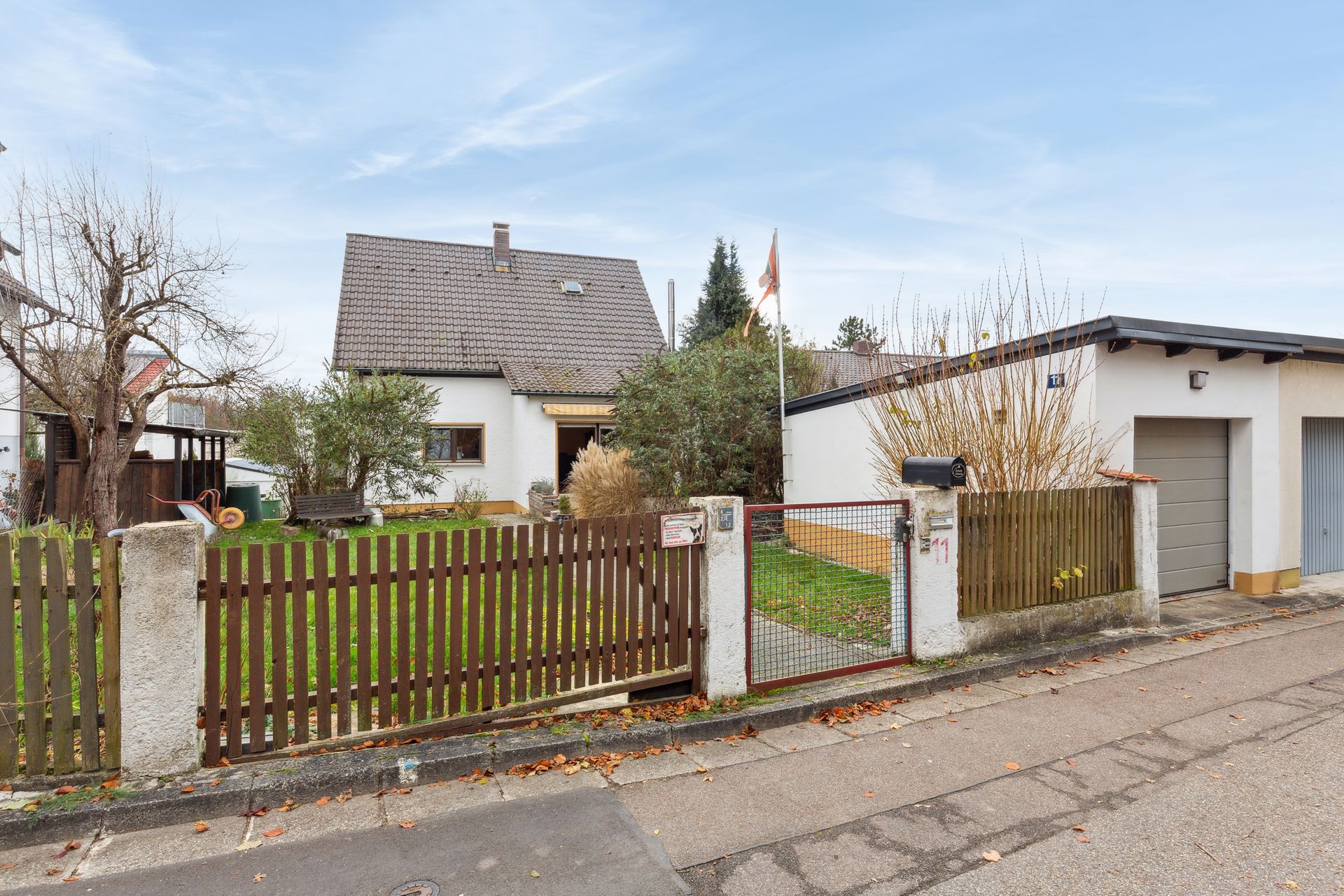 Einfamilienhaus zum Kauf 590.000 € 5 Zimmer 120 m²<br/>Wohnfläche 600 m²<br/>Grundstück 01.03.2025<br/>Verfügbarkeit Lappersdorf Lappersdorf 93138