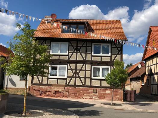 Wohnung zur Miete 420 € 2 Zimmer 70 m² 3. Geschoss frei ab 01.11.2026 Neustädt Gerstungen 99834