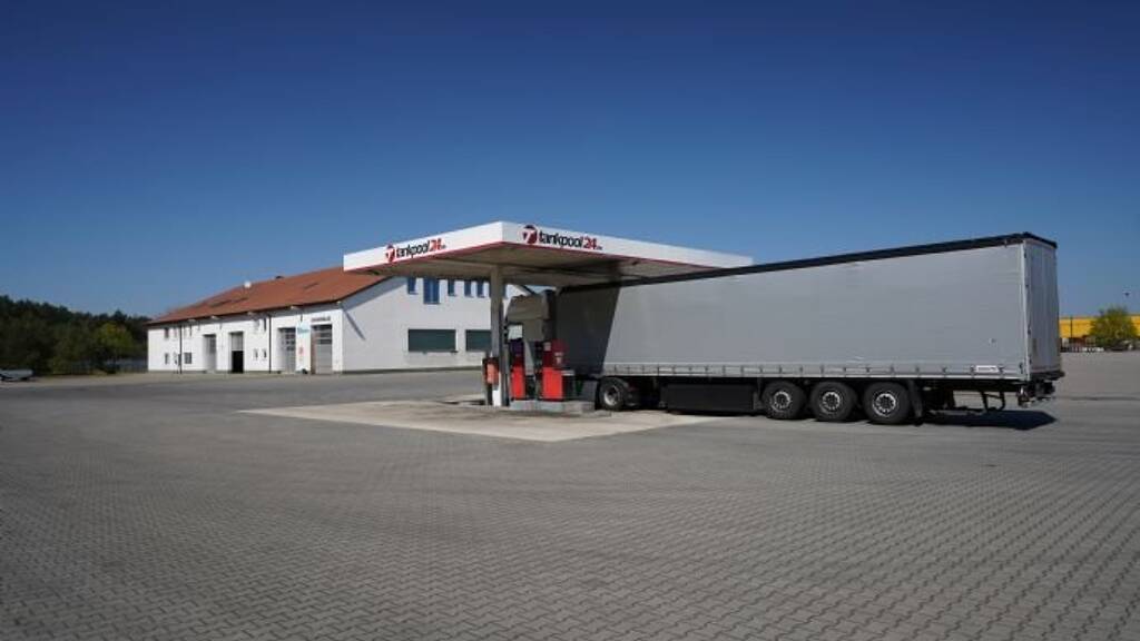 Außenstellplatz zur Miete provisionsfrei 113 € Paul-Ruoff-Straße 1 Brück 14822