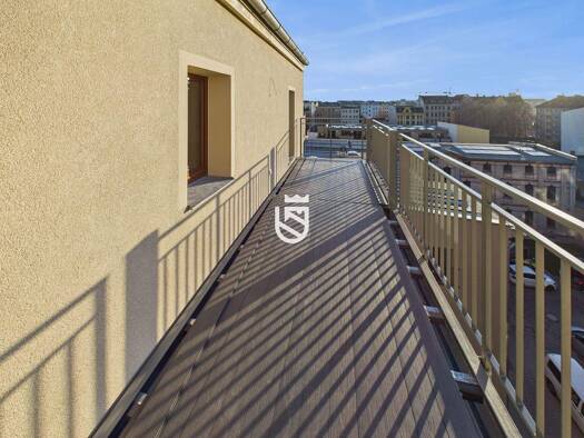 Wohnung zur Miete 1.155 € 3 Zimmer 100,4 m² 4. Geschoss Innenstadt Halle (Saale) 06112