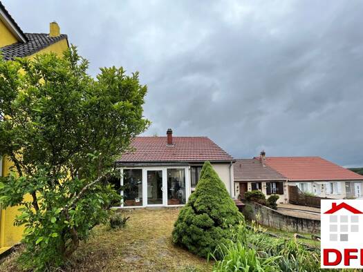 Einfamilienhaus zum Kauf 140.000 € 3 Zimmer 130 m² 670 m² Grundstück Carling 57490