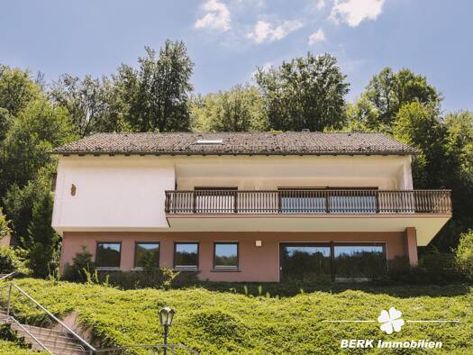 Einfamilienhaus zum Kauf 549.000 € 9 Zimmer 295 m² 1.071 m² Grundstück Waldaschaff 63857