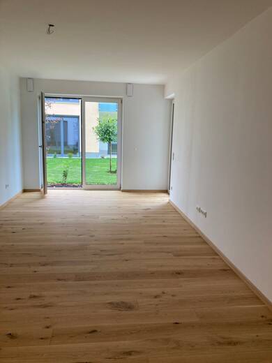 Wohnung zur Miete 1.180 € 3 Zimmer 84,2 m² EG Deggendorf Deggendorf 94469