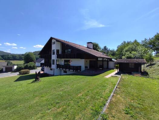 Mehrfamilienhaus zum Kauf 450.000 € 14 Zimmer 494,1 m² 2.800 m² Grundstück Weißenbrunn 96369