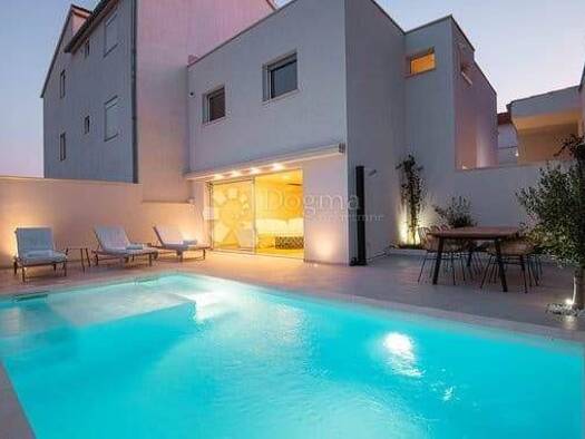 Haus zum Kauf 1.800.000 € 20 Zimmer 470 m² Zablace, Sibenik - Okolica Sibenik