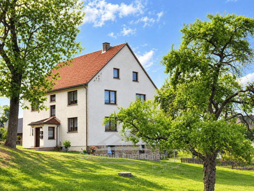 Mehrfamilienhaus zum Kauf 256.000 € 10 Zimmer 180 m² 3.500 m² Grundstück frei ab sofort Untere Dorfstraße Reichenau Hartmannsdorf-Reichenau 01762