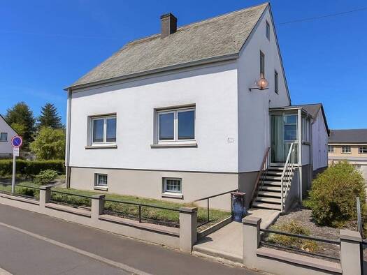 Einfamilienhaus zum Kauf 169.000 € 5 Zimmer 112,3 m² 792 m² Grundstück frei ab 01.07.2026 Birkenfeld 55765