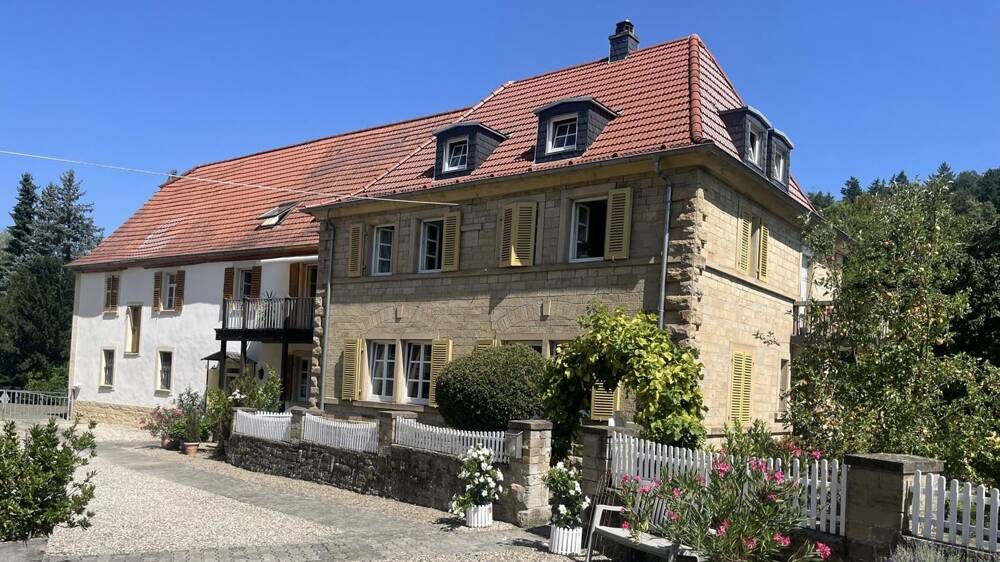 Villa zum Kauf - Ansicht 2