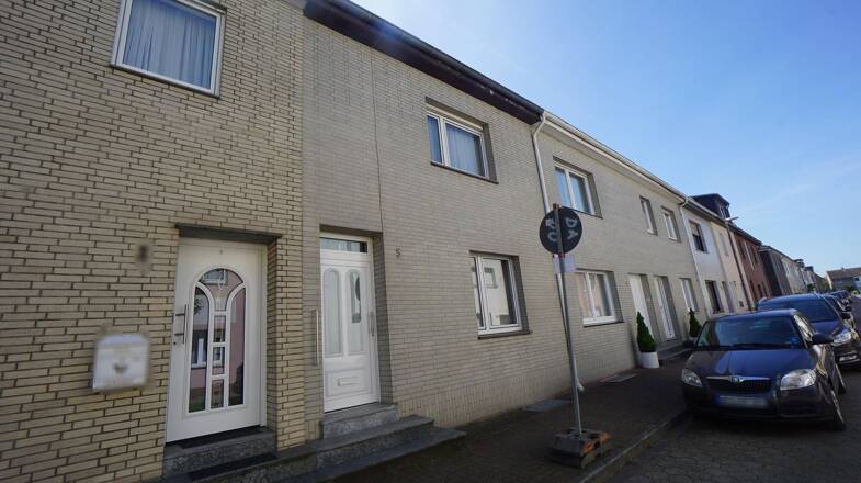 Reihenmittelhaus zum Kauf 199.000 € 4 Zimmer 90 m² 150 m² Grundstück Arnulfstraße 5 Hülsdonk Moers 47441
