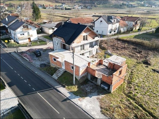 Haus zum Kauf 180.000 € 20 Zimmer 350 m²<br/>Wohnfläche 1.239 m²<br/>Grundstück Velika Ves