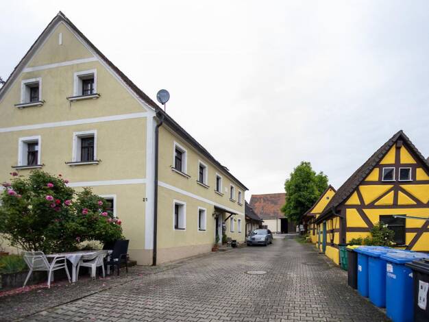 Mehrfamilienhaus zum Kauf 849.000 € 12 Zimmer 357 m² 2.320 m² Grundstück Buch Nürnberg 90427
