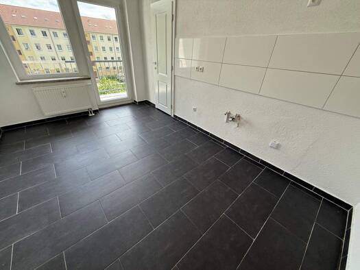 Studio zur Miete 500 € 3 Zimmer 83 m² 2. Geschoss frei ab 01.03.2026 Neefestr. 67 Kapellenberg Chemnitz 09119