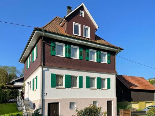Einfamilienhaus zum Kauf 280.000 € 8,5 Zimmer 213 m² 695 m² Grundstück frei ab sofort Alte Landstraße 15 Laufen Albstadt 72459