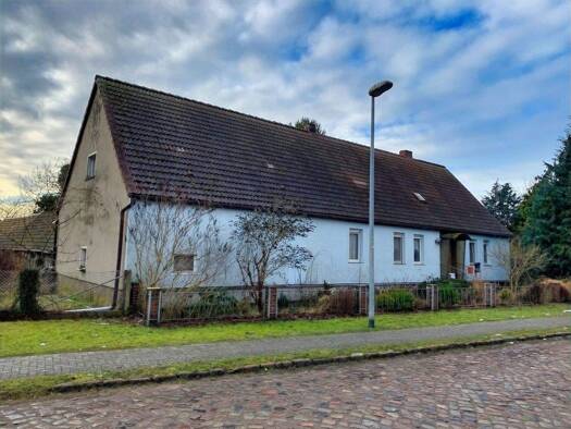 Einfamilienhaus zum Kauf provisionsfrei 127.000 € 4 Zimmer 111 m² 8.930 m² Grundstück Spiegelhagen 19348