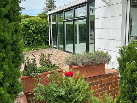 Bungalow zum Kauf 790.000 € 3,5 Zimmer 143 m² 258 m² Grundstück frei ab sofort Neuried Neuried 82061