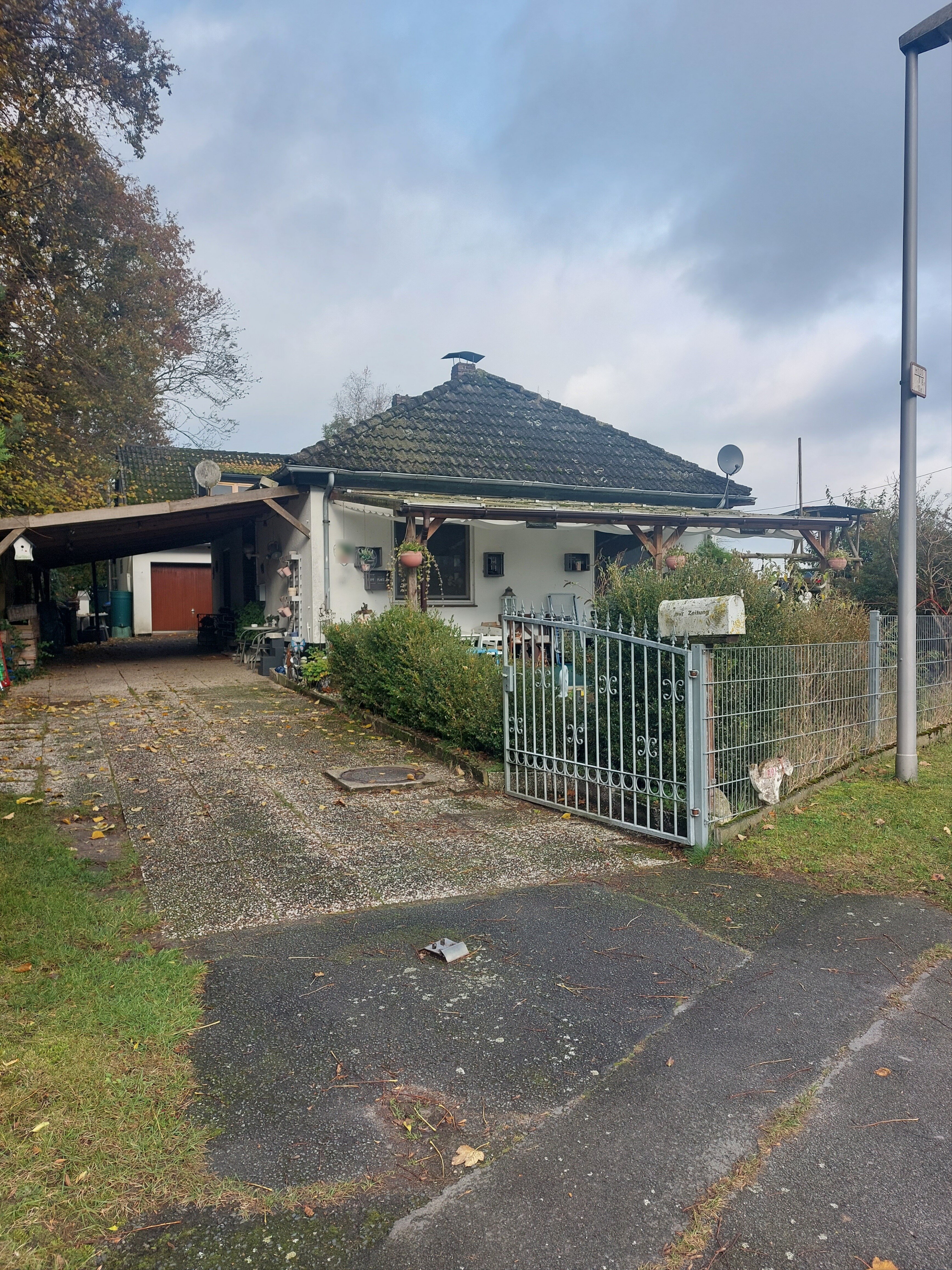 Einfamilienhaus zum Kauf 200.000 € 6 Zimmer 140 m²<br/>Wohnfläche 1.019 m²<br/>Grundstück Rekum Bremen 28777