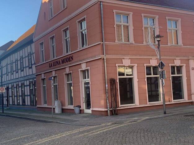 Ladenfläche zum Kauf provisionsfrei 229.000 € 187 m² Verkaufsfläche Breite Str. 41 Osterburg 39606