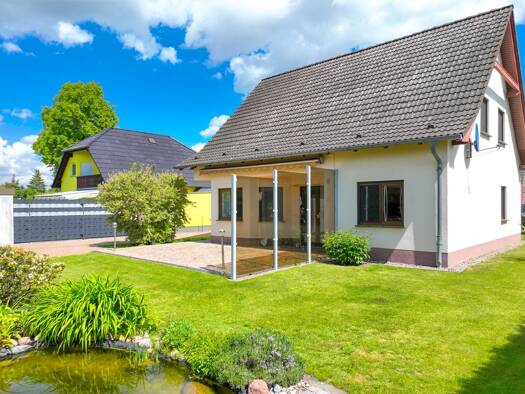 Haus zum Kauf 260.000 € 5 Zimmer 143 m² 643 m² Grundstück Seehausen Seehausen 39615