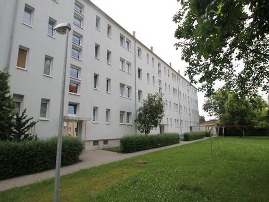 Wohnung zur Miete 286 € 2 Zimmer 46 m² EG Tolstoiallee 13 Bernburg Bernburg (Saale) 06406