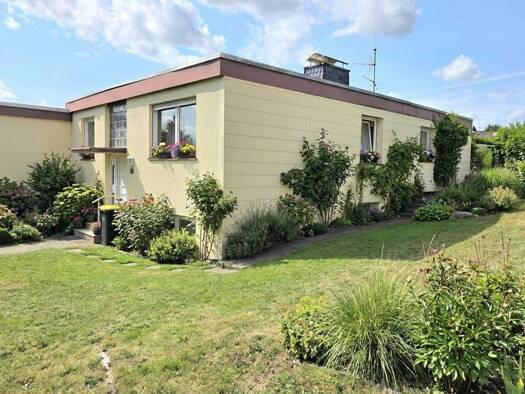 Reihenendhaus zum Kauf 315.000 € 4,5 Zimmer 116 m² 574 m² Grundstück Niederzwehren Kassel 34134