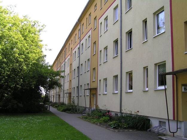 Wohnung zur Miete 448 € 2,5 Zimmer 64 m² 2. Geschoss frei ab 01.07.2025 Clara-Zetkin-Straße 15E Güstrow Güstrow 18273