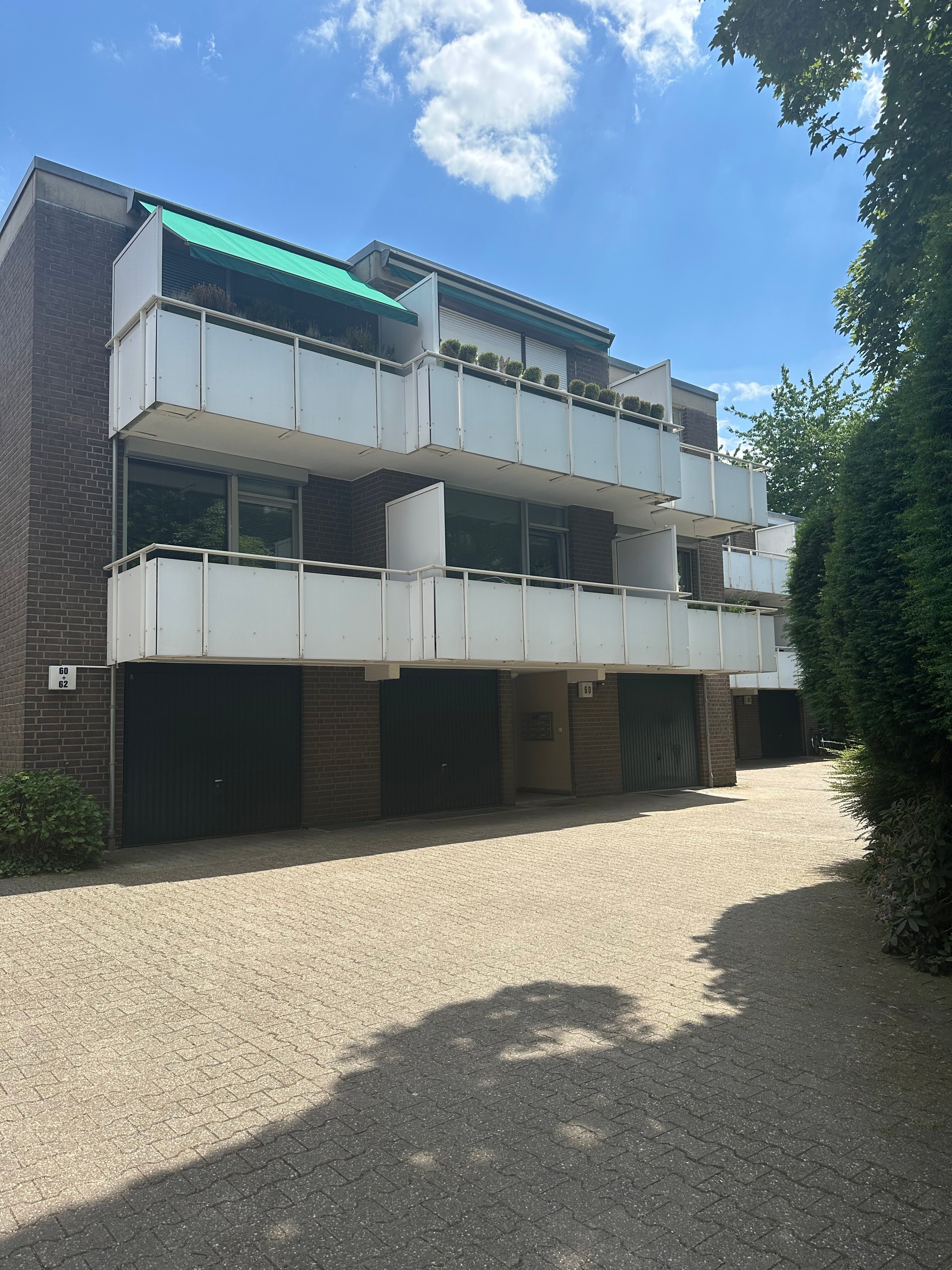 Studio zur Miete 430 € 1 Zimmer 30 m²<br/>Wohnfläche 2.<br/>Geschoss ab sofort<br/>Verfügbarkeit Lohauser Dorfstr. Lohausen Düsseldorf 40474