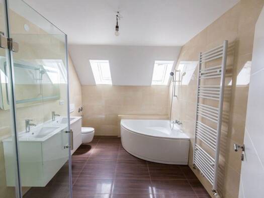 Maisonette zur Miete 1.550 € 5 Zimmer 177 m² 2. Geschoss frei ab sofort Hechinger Str. 22 Engstlatt Balingen 72336