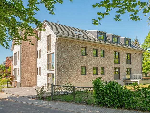 Wohnung zur Miete - Erstbezug 2.013 € 3 Zimmer 112,5 m² 2. Geschoss frei ab sofort Rellingen 25462