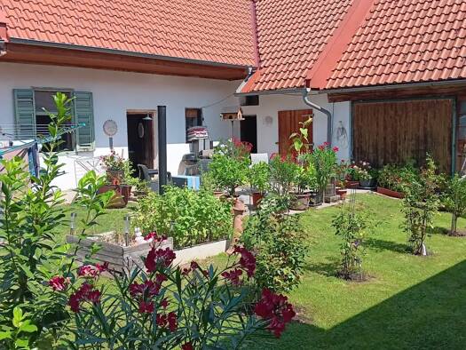 Haus zum Kauf 379.000 € 4 Zimmer 216 m² 1.004 m² Grundstück frei ab sofort Deutsch Kaltenbrunn 7572