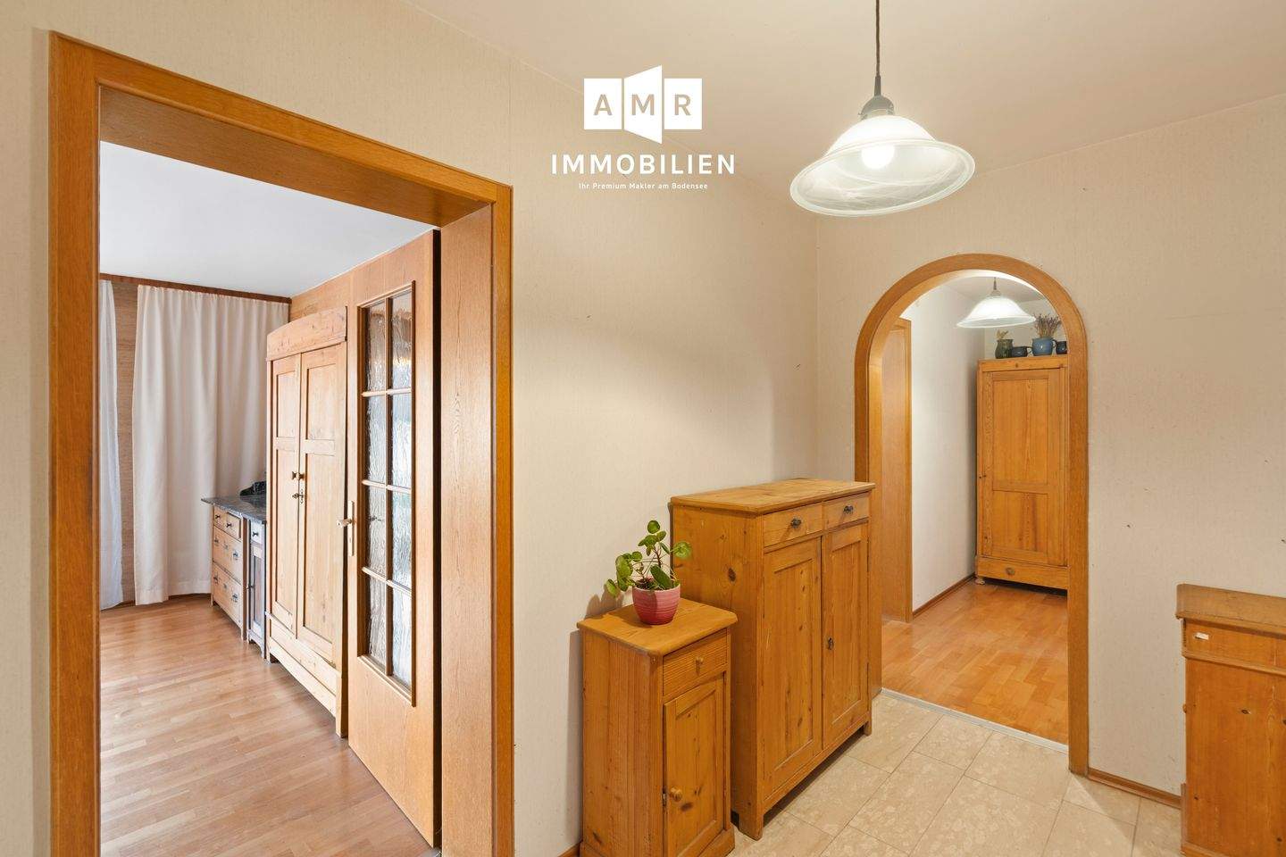 Immobilie in Wasserburg (Bodensee) - Raum für Familie, Ideen und Zukunft - großzügiges Einfamilienhaus in Wasserburg - Bild 2