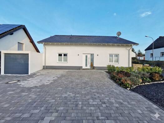 Einfamilienhaus zum Kauf provisionsfrei 439.000 € 4 Zimmer 117 m² 646 m² Grundstück frei ab 01.10.2026 Berndorf 54578