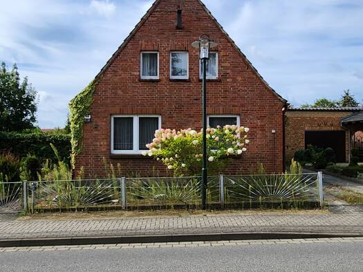 Haus zum Kauf 3 Zimmer 85 m² 1.142 m² Grundstück Karl - Marx - Straße 31 Waren Waren (Müritz) 17192
