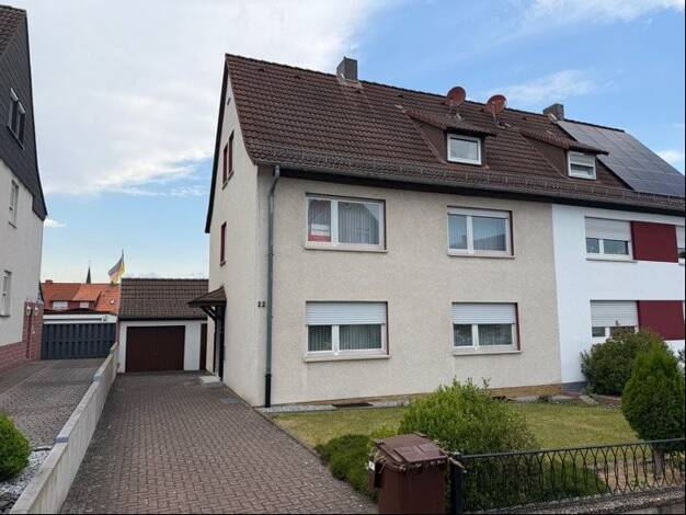Doppelhaushälfte zum Kauf 110.000 € 5 Zimmer 134 m² 563 m² Grundstück Heringen 36266
